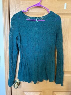 4/$20 - Maurices Women's Forest Green Lace Long-Sleeve Top